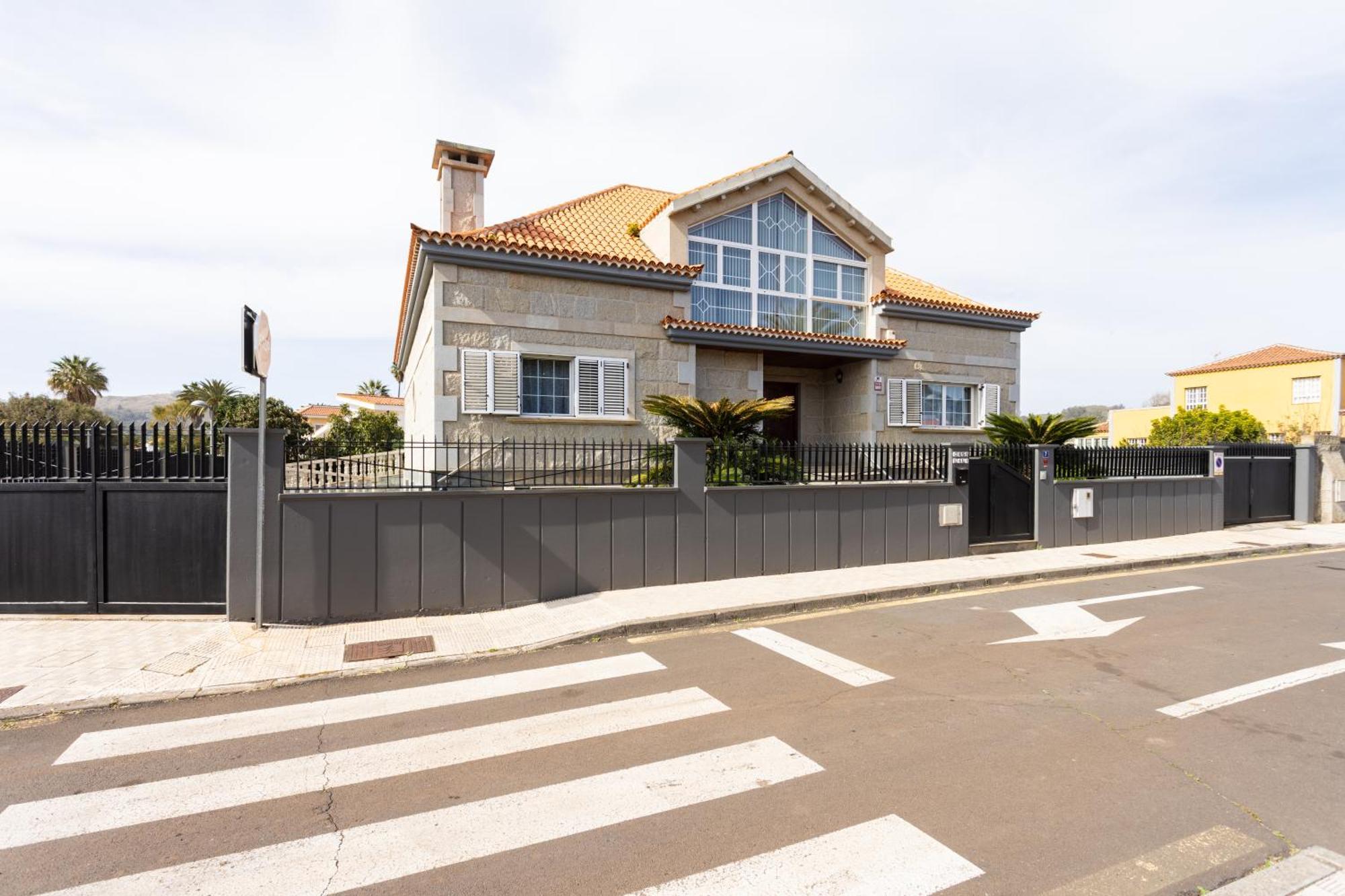 Casa Lali Habitacion Bano Compartido サン・クリストバル・デ・ラ・ラグーナ エクステリア 写真